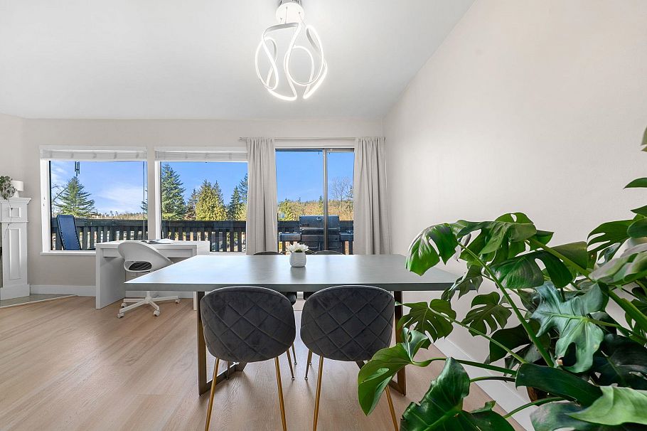 1001 Old Lillooet Road North Vancouver, BC - 11