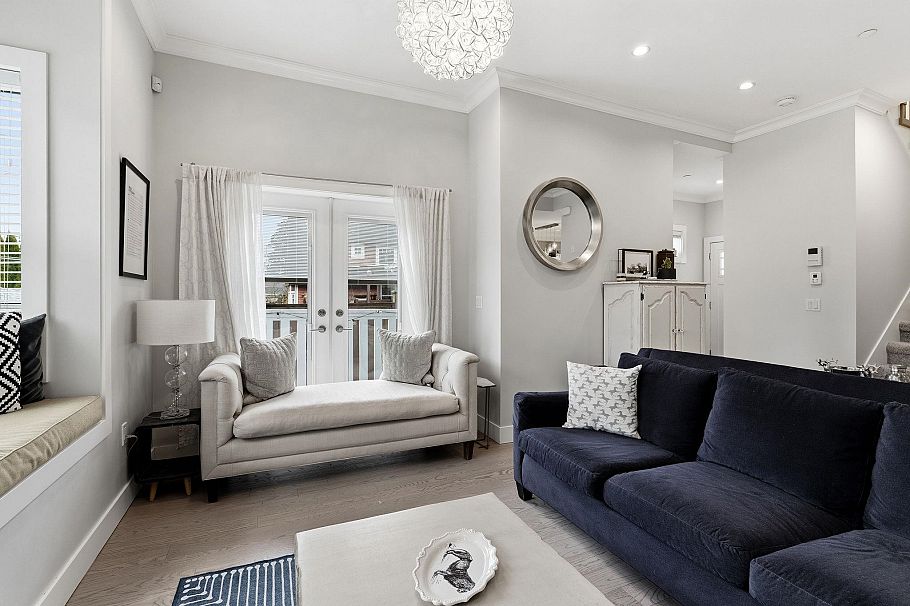 1371 E 13th Avenue Vancouver, BC - 4