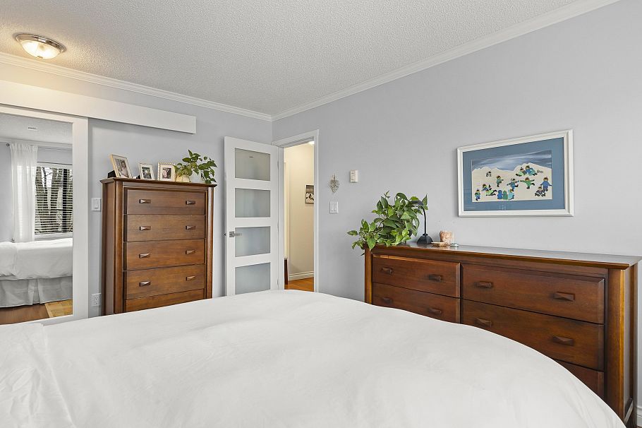 302 1476 W 10th Avenue Vancouver, BC - 14