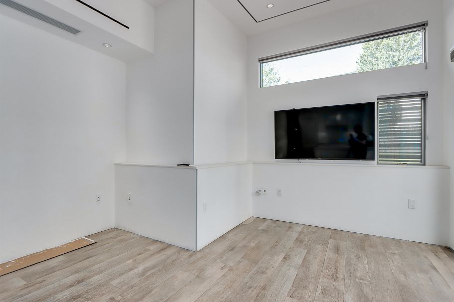 4368 W 15th Avenue Vancouver, BC - 18