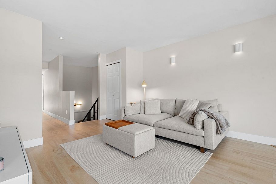 1001 Old Lillooet Road North Vancouver, BC - 3