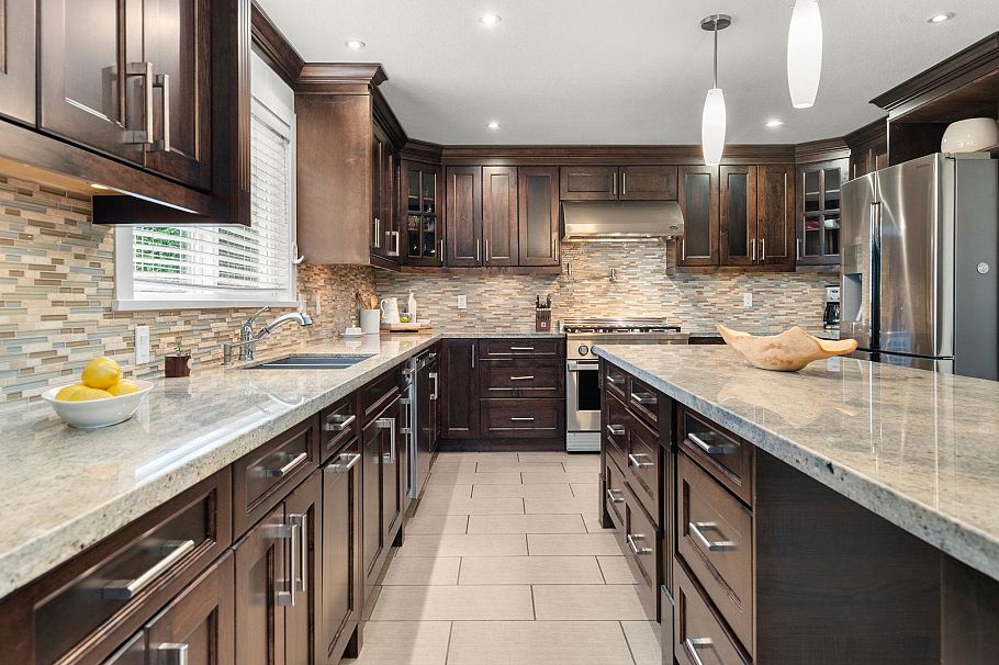 2733 Tempe Glen Drive North Vancouver, BC - 13