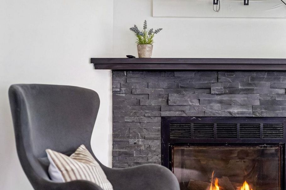 107 175 W 4th Street North Vancouver, BC - 3