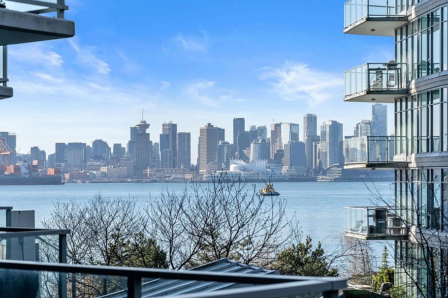 208 199 Victory Ship Way North Vancouver, BC - 3