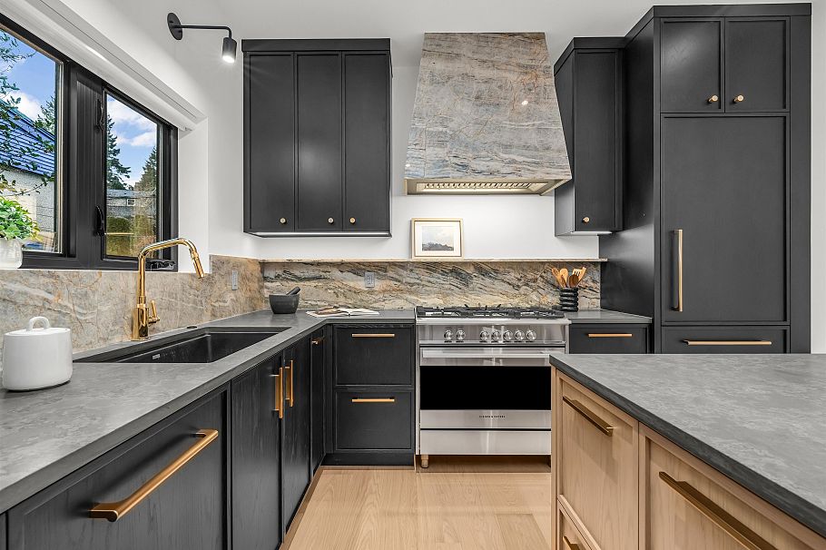 1 4088 Maple Crescent Vancouver, BC - 13