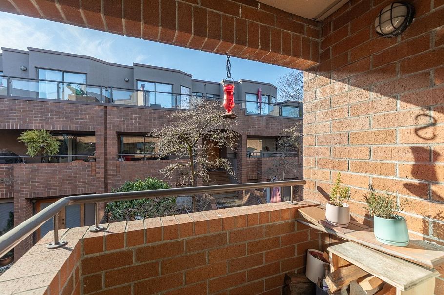 10 766 W 7th Avenue Vancouver, BC - 21