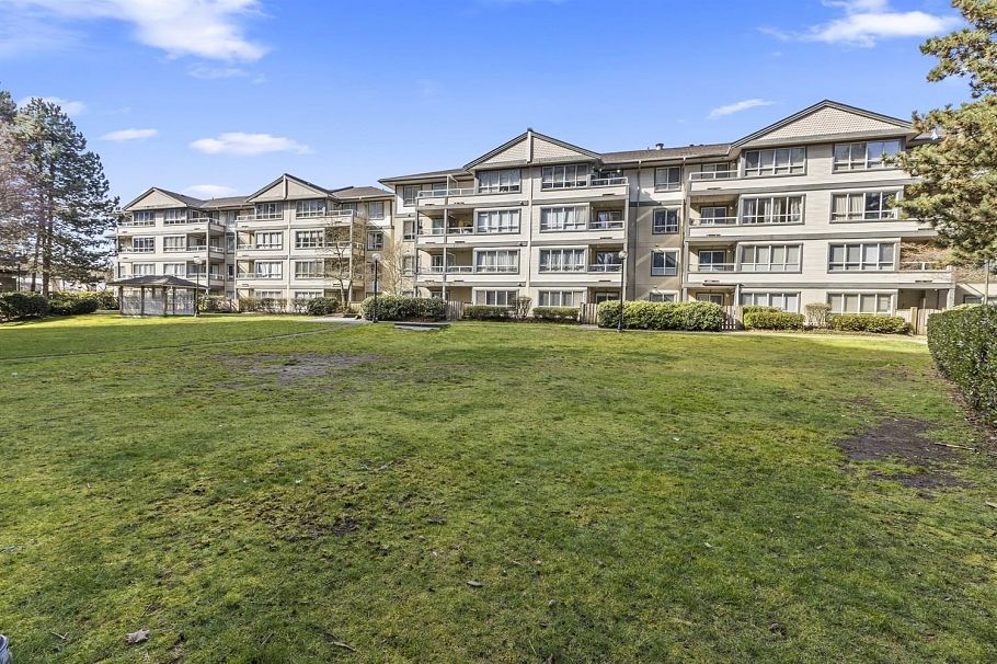 107 4990 Mcgeer Street Vancouver, BC - 1