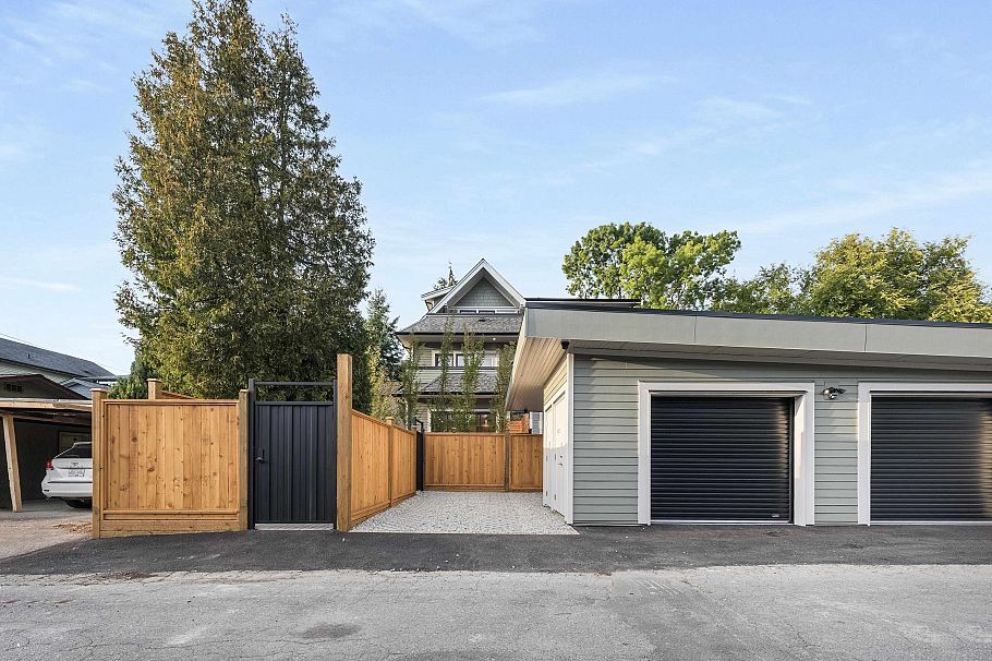 2136 E 10th Avenue Vancouver, BC - 30