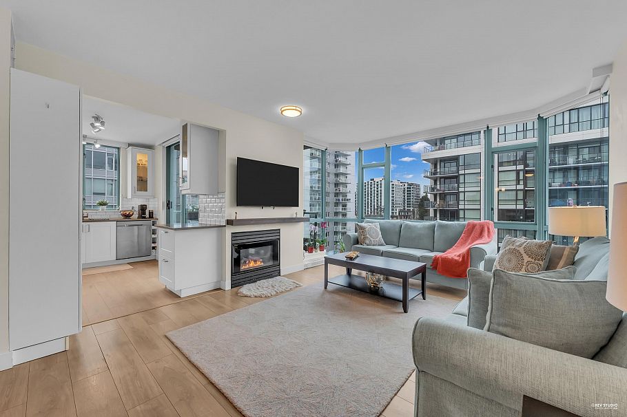 801 140 E 14 Street North Vancouver, BC - 10