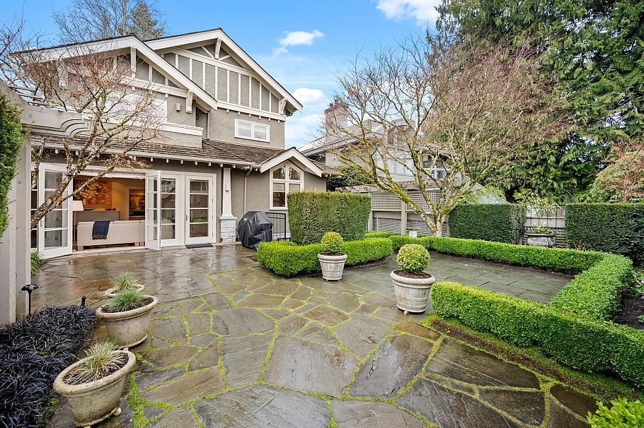 2722 W 31st Avenue Vancouver, BC - 38