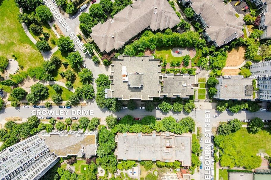 303 3588 Crowley Drive Vancouver, BC - 30