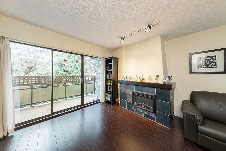 318 2320 W 40th Avenue Vancouver, BC - 17