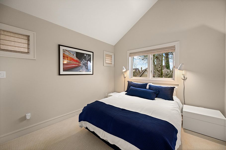 2722 W 31st Avenue Vancouver, BC - 27