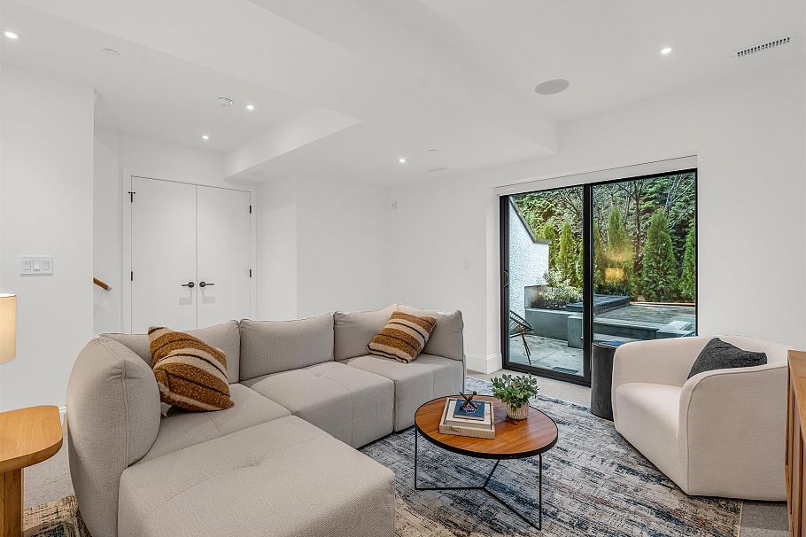 1 4088 Maple Crescent Vancouver, BC - 30