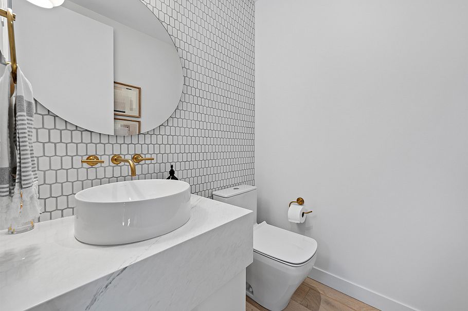 968 Belvista Crescent North Vancouver, BC - 31