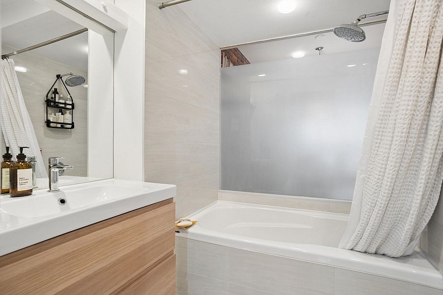 401 1072 Hamilton Street Vancouver, BC - 30