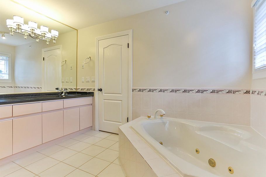 2868 W 36th Avenue Vancouver, BC - 11