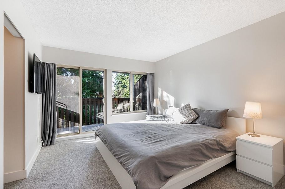 2076 Purcell Way North Vancouver, BC - 17