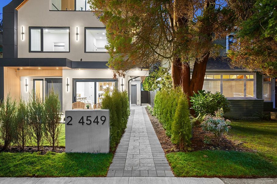 2 4549 W 11th Avenue Vancouver, BC - 2