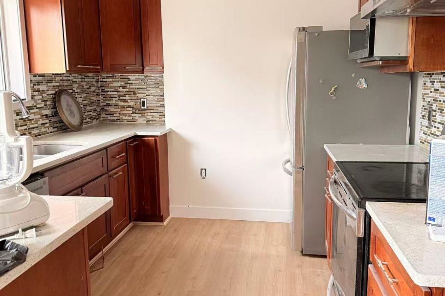 1335 E 29th Avenue Vancouver, BC - 9