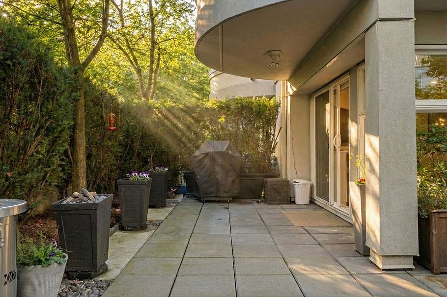 102 1924 Comox Street Vancouver, BC - 26