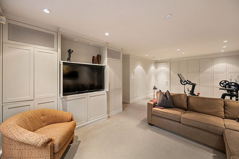 2722 W 31st Avenue Vancouver, BC - 33