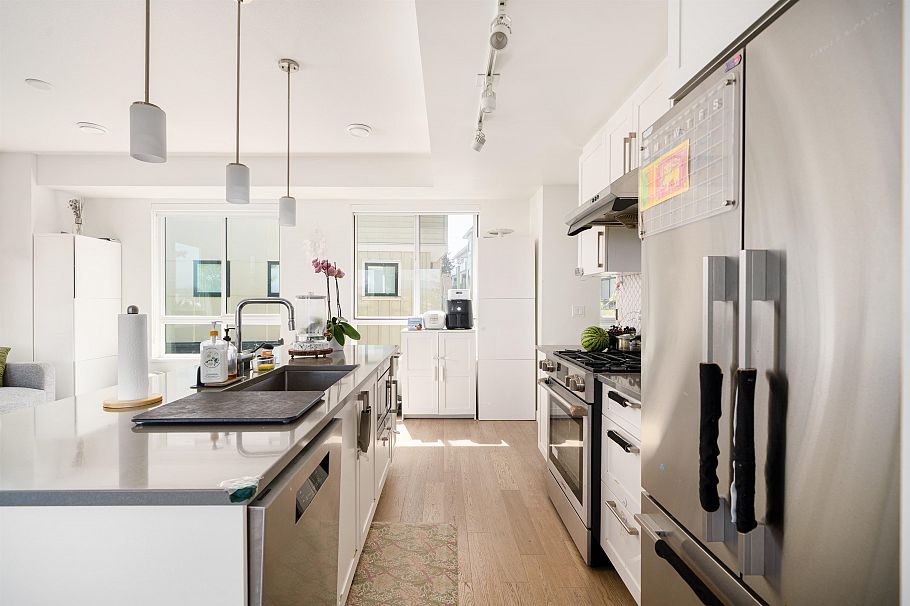 70 10199 River Drive Richmond, BC - 9