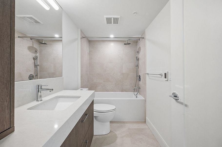 102 378 W 45th Avenue Vancouver, BC - 14