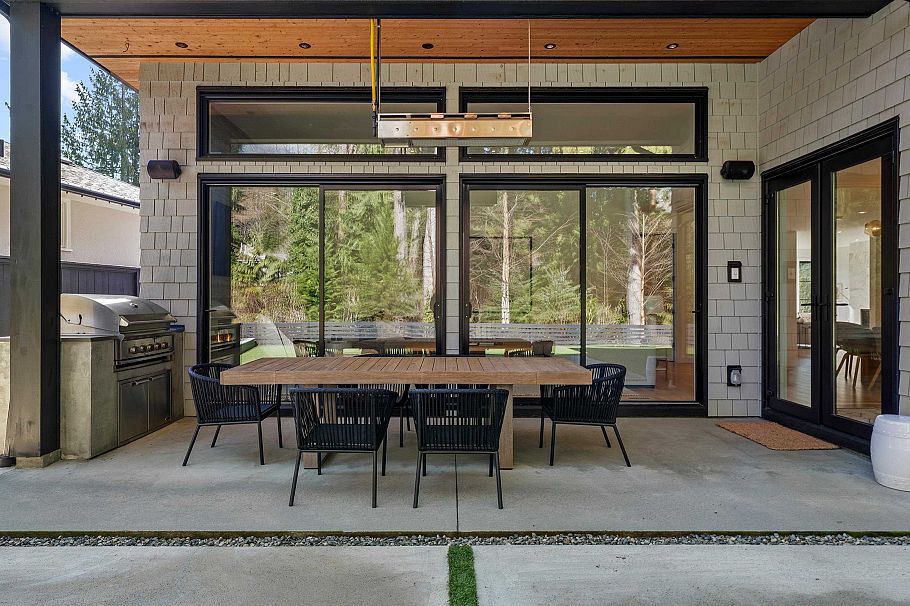 968 Belvista Crescent North Vancouver, BC - 39