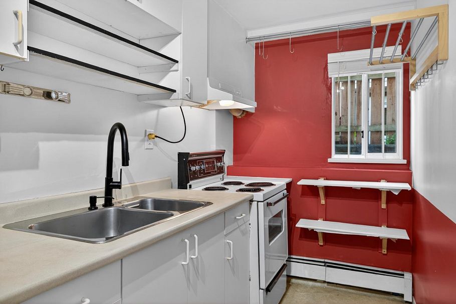 1764 Graveley Street Vancouver, BC - 39