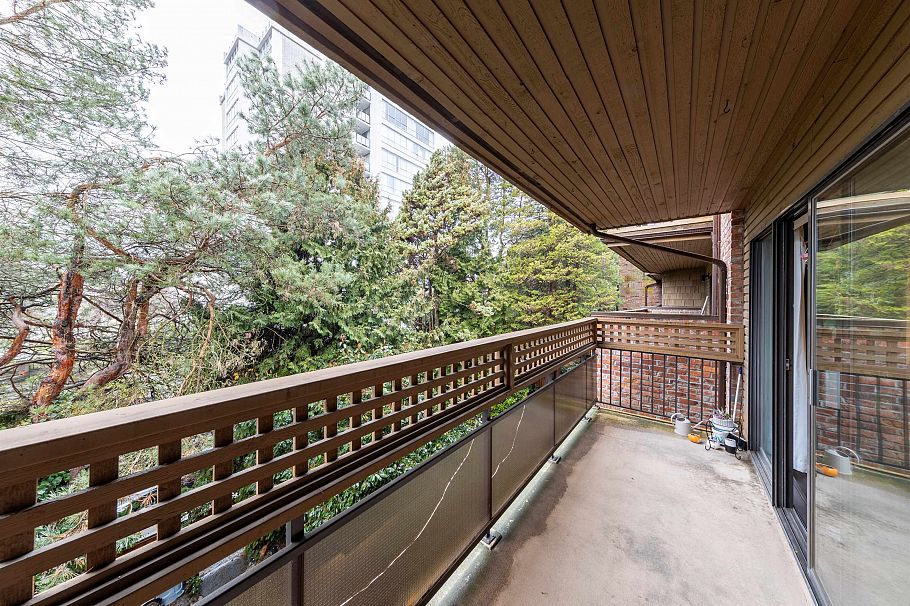 318 2320 W 40th Avenue Vancouver, BC - 21