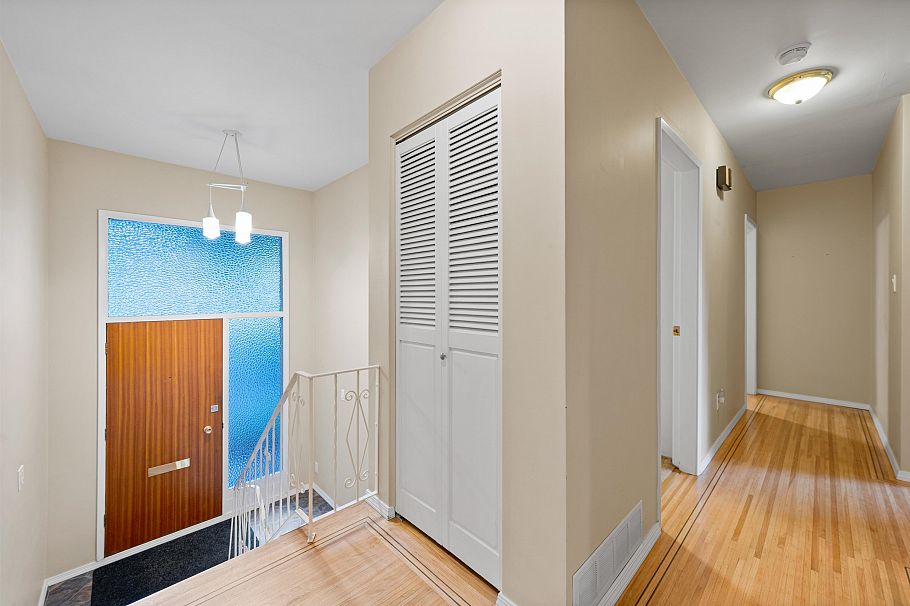 1349 Mill Street North Vancouver, BC - 2