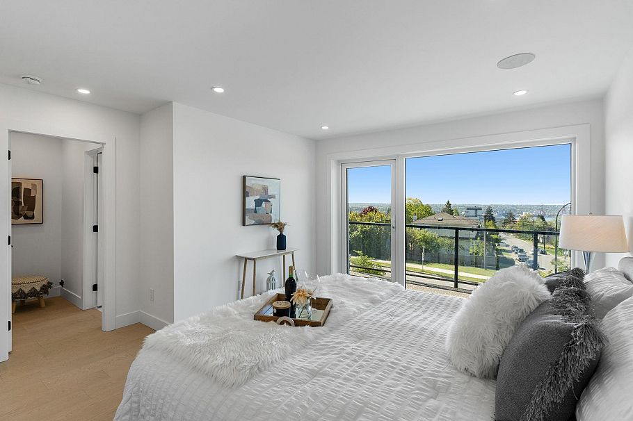 340 E Keith Road North Vancouver, BC - 10