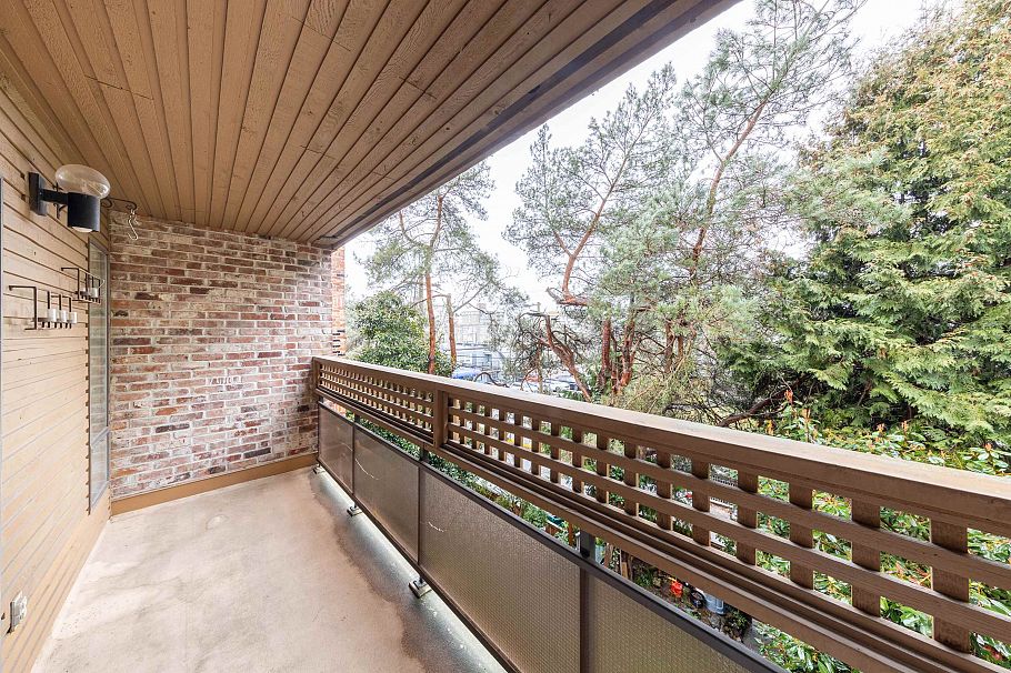 318 2320 W 40th Avenue Vancouver, BC - 22