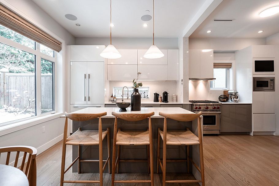 3337 W 40th Avenue Vancouver, BC - 9