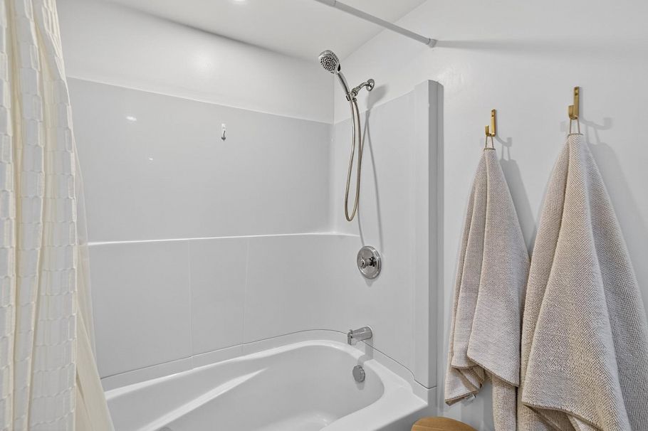 330 210 W 2nd Street North Vancouver, BC - 19