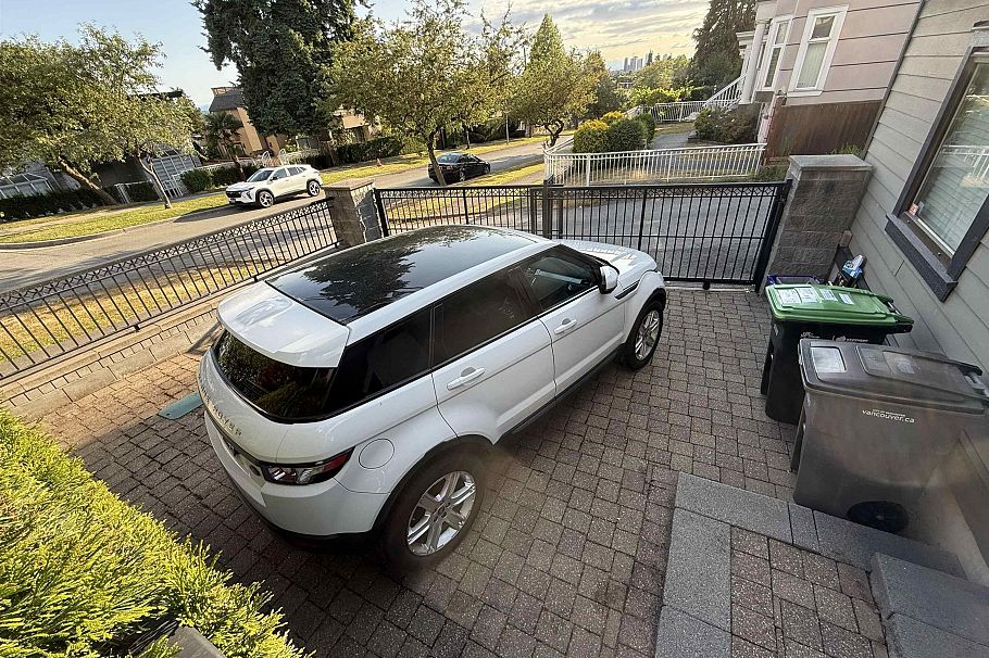 7689 Jasper Crescent Vancouver, BC - 9