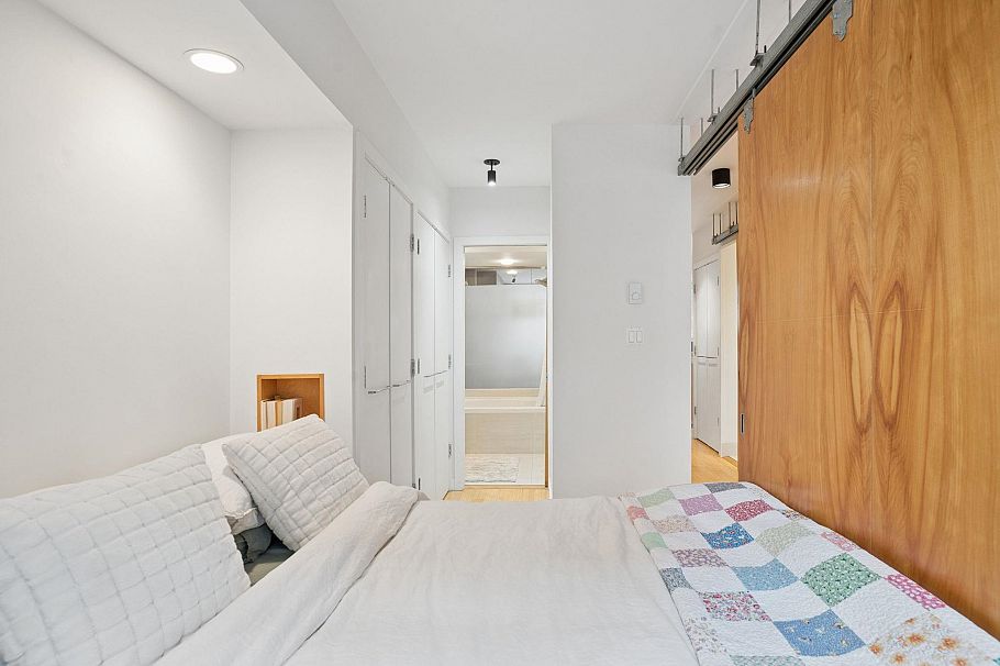 401 1072 Hamilton Street Vancouver, BC - 26