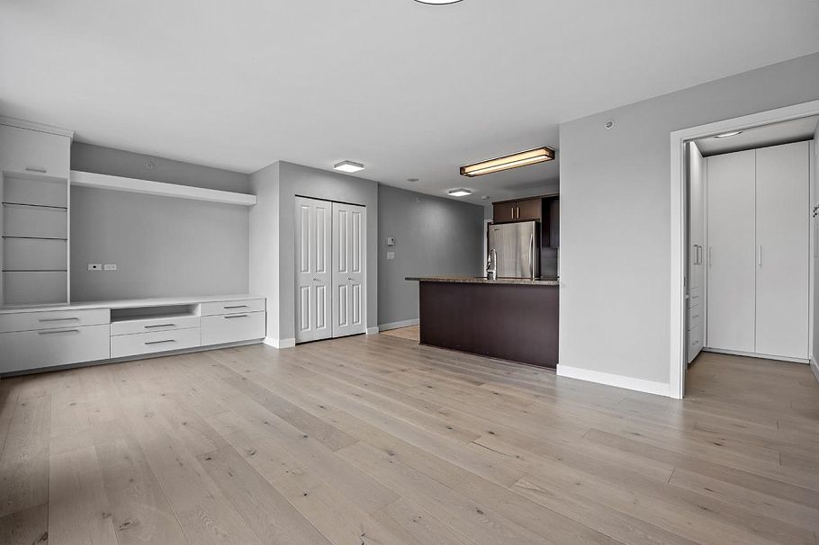 404 1650 W 7th Avenue Vancouver, BC - 2