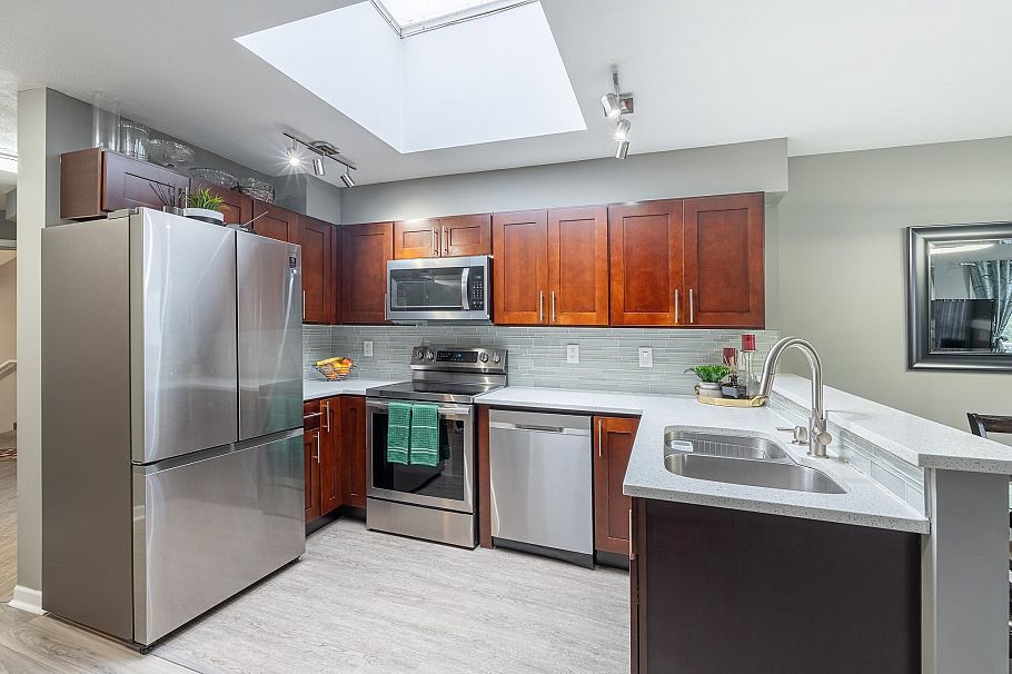 310 5355 Boundary Road Vancouver, BC - 6