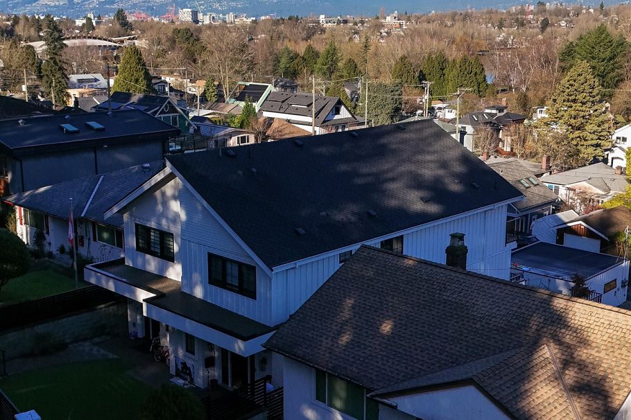 2171 Vanness Avenue Vancouver, BC - 4