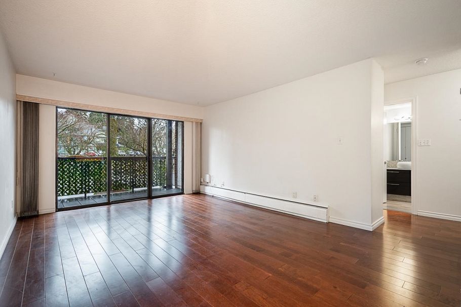 208 211 W 3rd Street North Vancouver, BC - 7