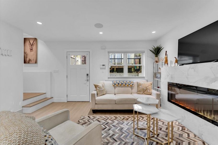 1020 Odlum Drive Vancouver, BC - 2