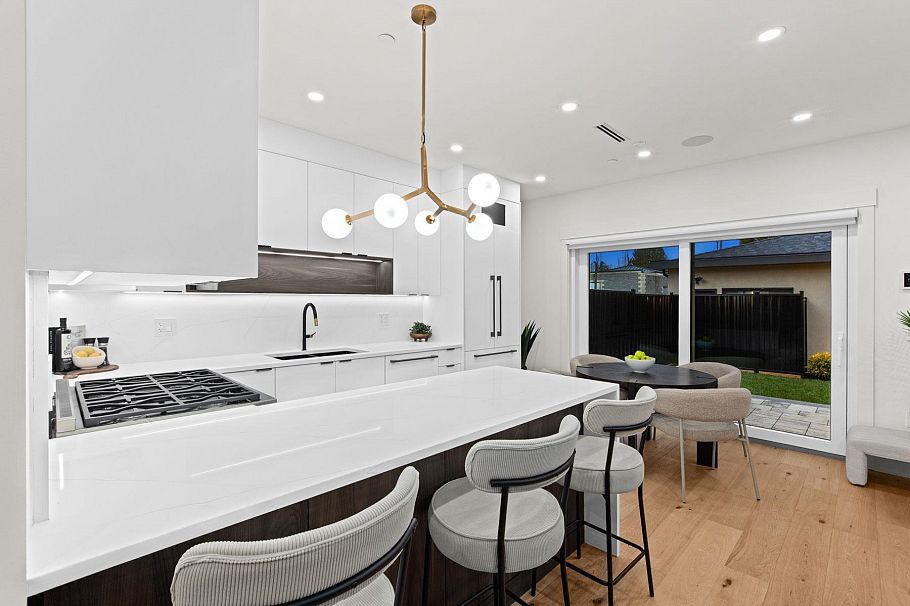 2 4549 W 11th Avenue Vancouver, BC - 19