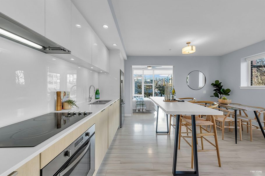 207 111 E 3rd Street North Vancouver, BC - 11