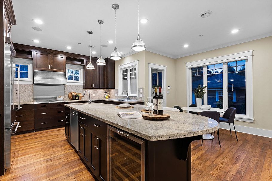 3895 W 23rd Avenue Vancouver, BC - 6