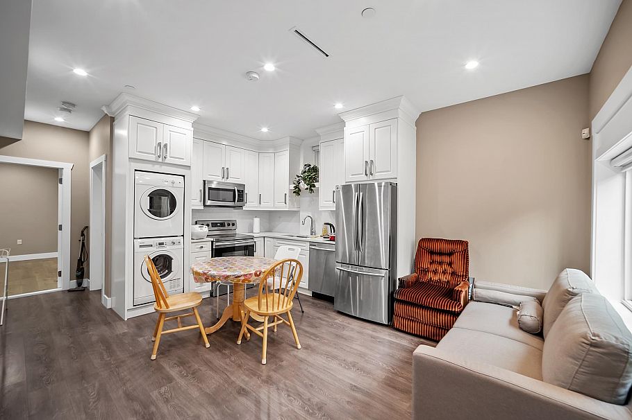 8068 Haig Street Vancouver, BC - 30