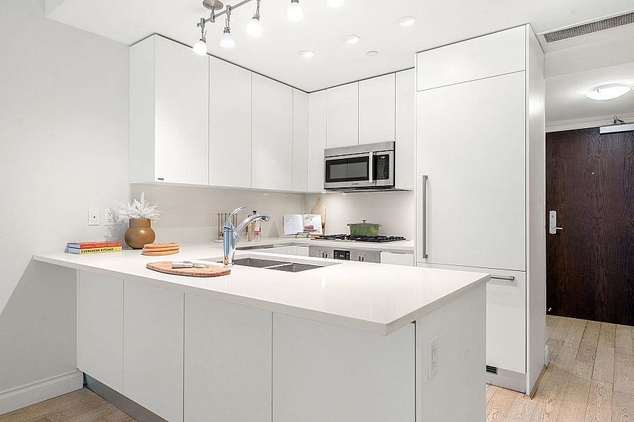 208 199 Victory Ship Way North Vancouver, BC - 12