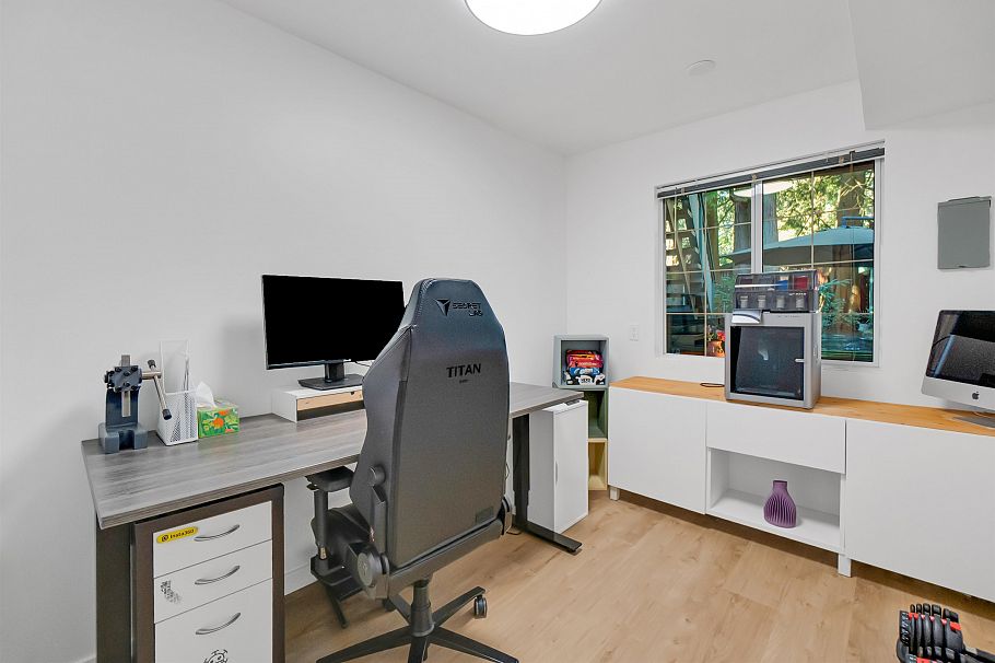 1652 Coleman Street North Vancouver, BC - 30