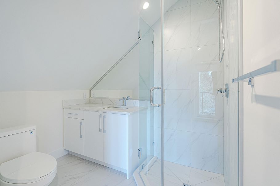 8192 Cartier Street Vancouver, BC - 32